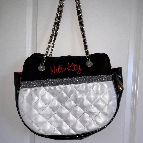 Hello Kitty Loungefly x Sanrio Purse - Picture 2 of 4